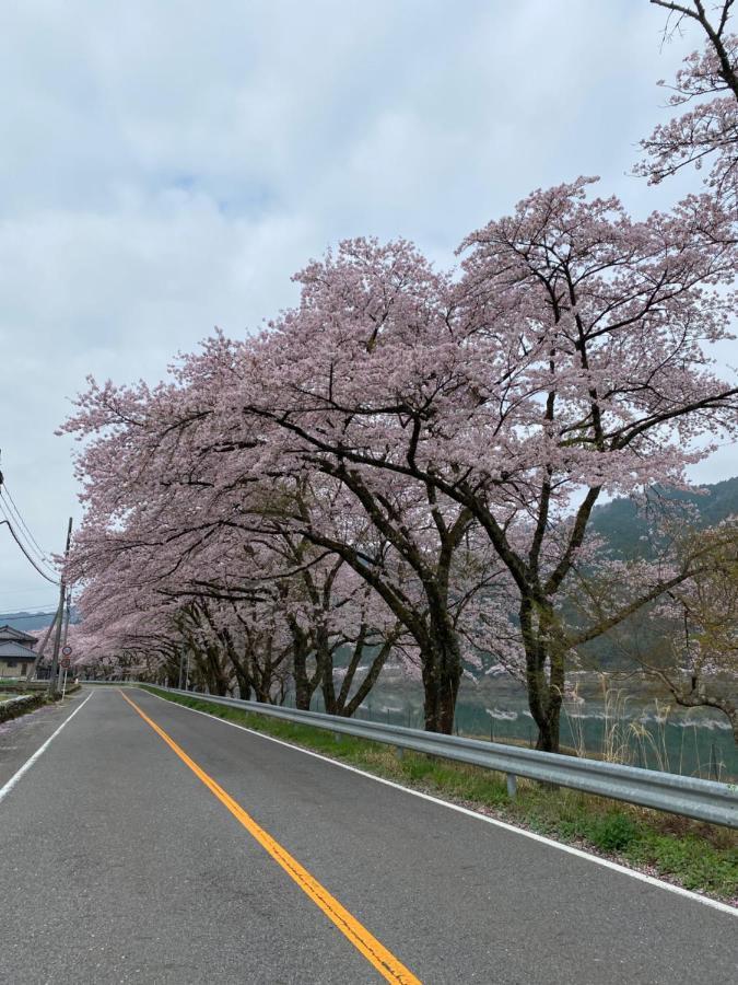 גוג'ו 花緑里-Hanamidori-乙原のやど 岐阜下呂温泉郡上飛騨金山湖畔リゾート מראה חיצוני תמונה